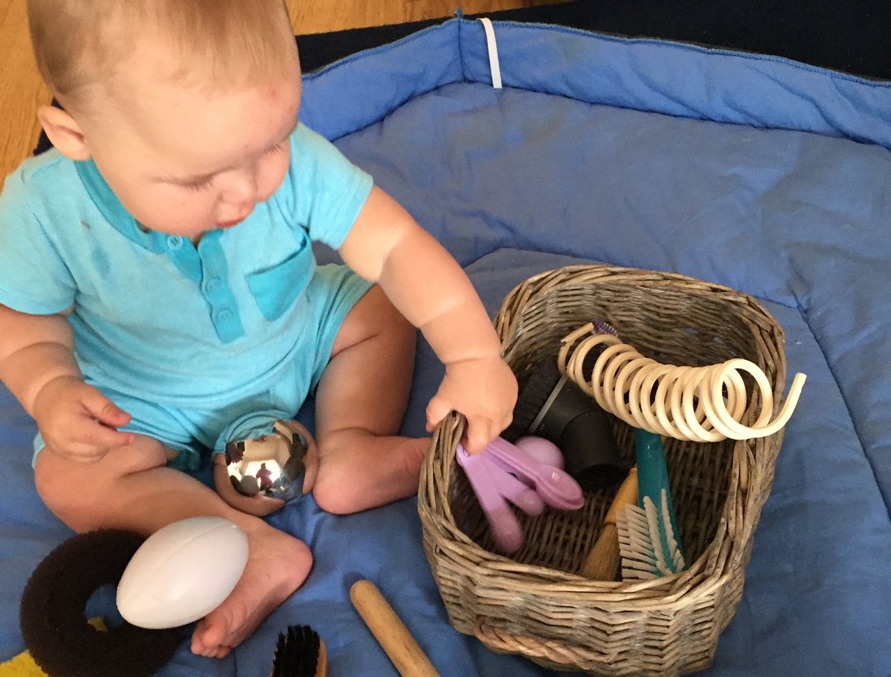 baby playPROMPTS for newborns to one year olds - playHOORAY!